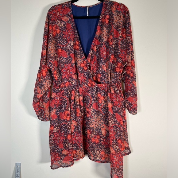 Free People Teegan Red Floral Mini Dress Sz XS Long Sleeve Flowy Cinched Waist - Picture 5 of 15